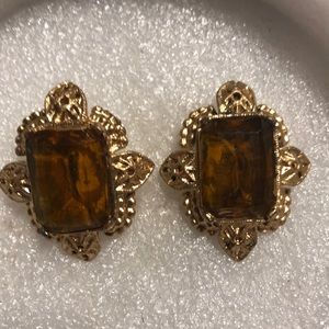 Beautiful vintage topaz earrings